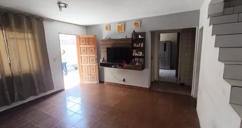 3 casas no mesmo terreno na vila clara more e tenha renda de alugueis.
