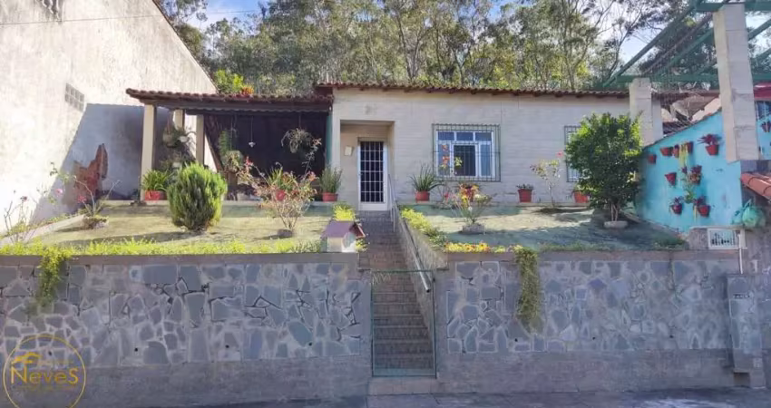 Vendo casa no bairro governador portela em miguel pereira - rj