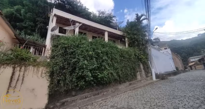 Vendo duas casas no bairro parque barcellos em paty do alferes - rj