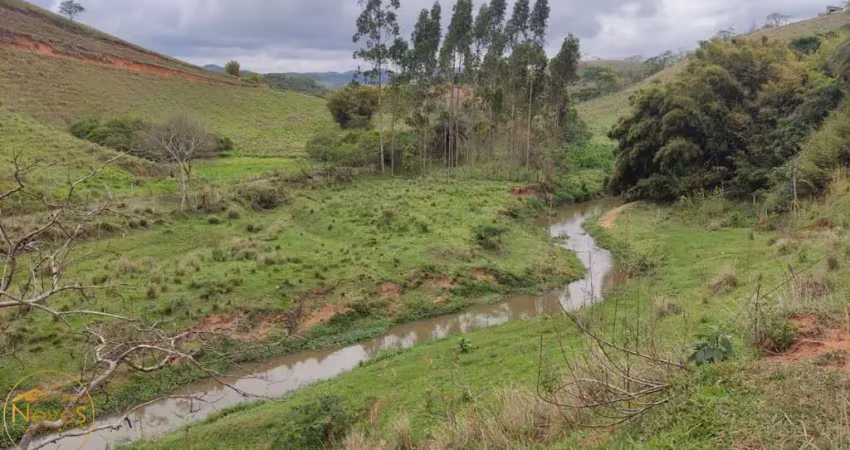 Vendo área de terras no bairro barro branco em paty do alferes - rj
