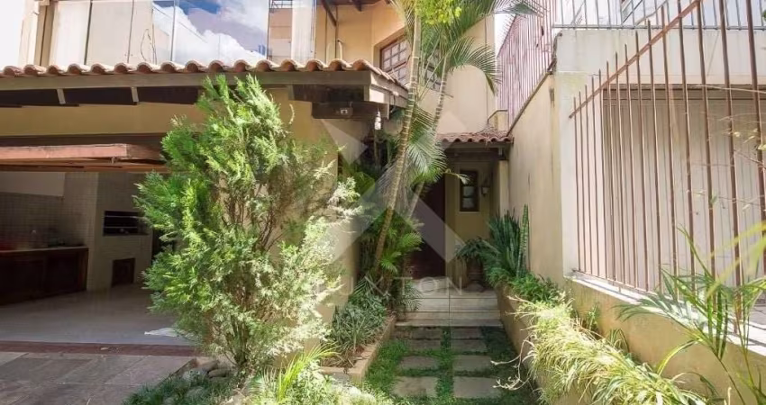 Casa com 4 quartos à venda na Rua Coronel Paulino Teixeira, 327, Rio Branco, Porto Alegre