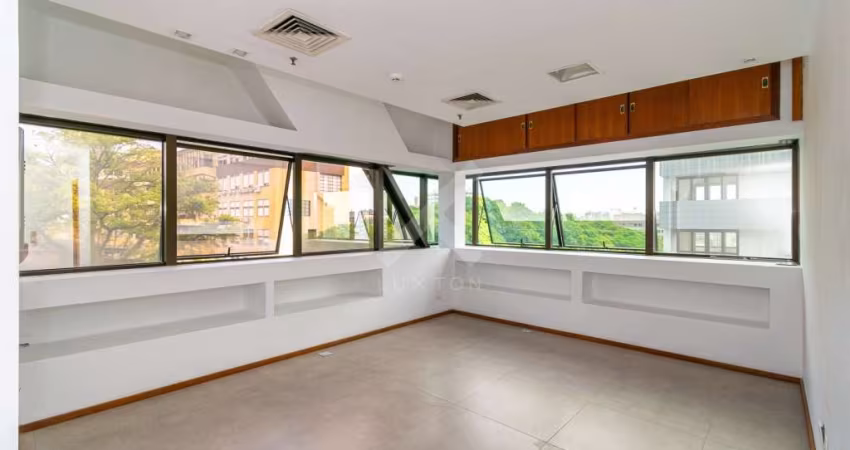Sala comercial à venda na Avenida Cristóvão Colombo, 2834, São João, Porto Alegre