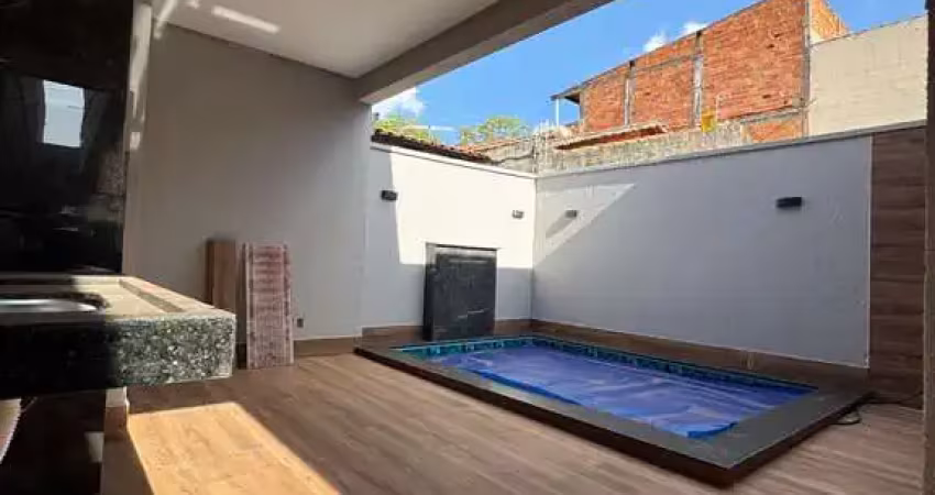 Casa com 3 quartos à venda no Residencial Canadá, Goiânia 