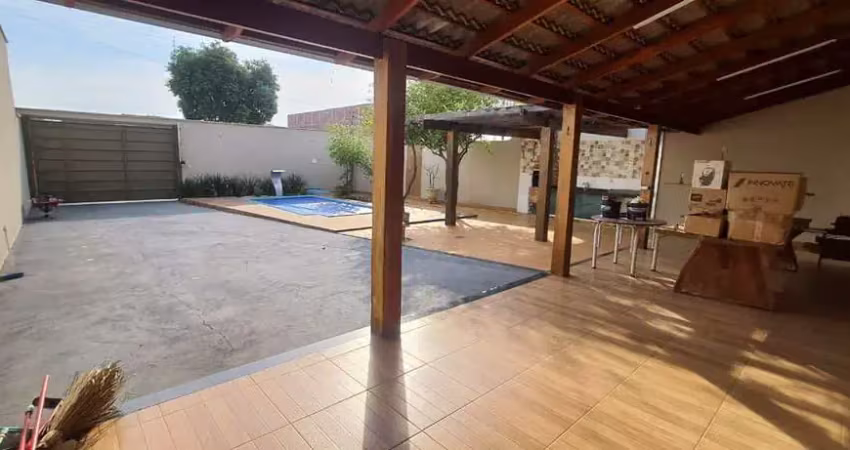 Casa com 3 quartos à venda no Jardim São José, Goiânia 