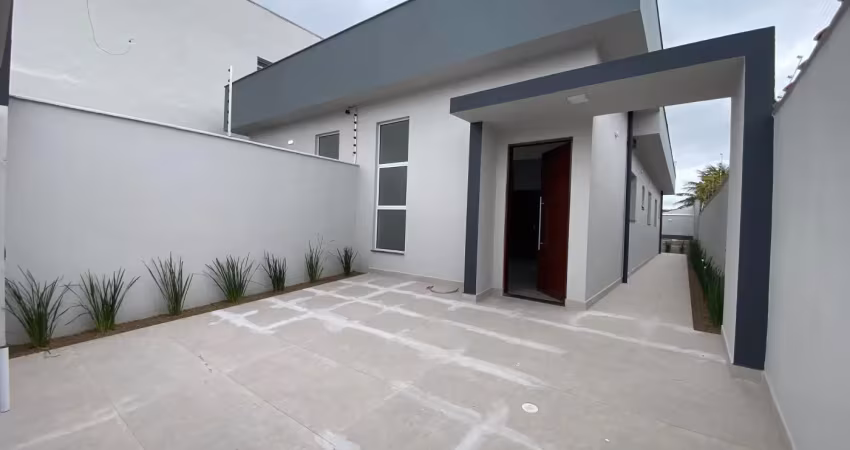 Casa nova e moderna com piscina e área gourmet no bairro tupy – itanhaém/sp – financiamento bancário disponível!  se você está em busca de uma casa nova, moderna e pronta para morar no litoral sul de