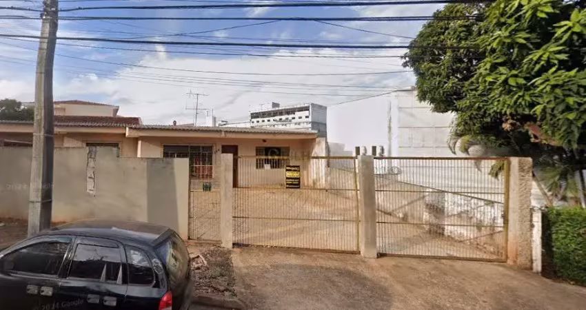Casa com 2 quartos para alugar na Vila Ipiranga, Londrina 
