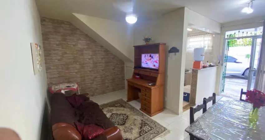 Casa com 2 quartos à venda na Rua Cristal, Portinho, Cabo Frio