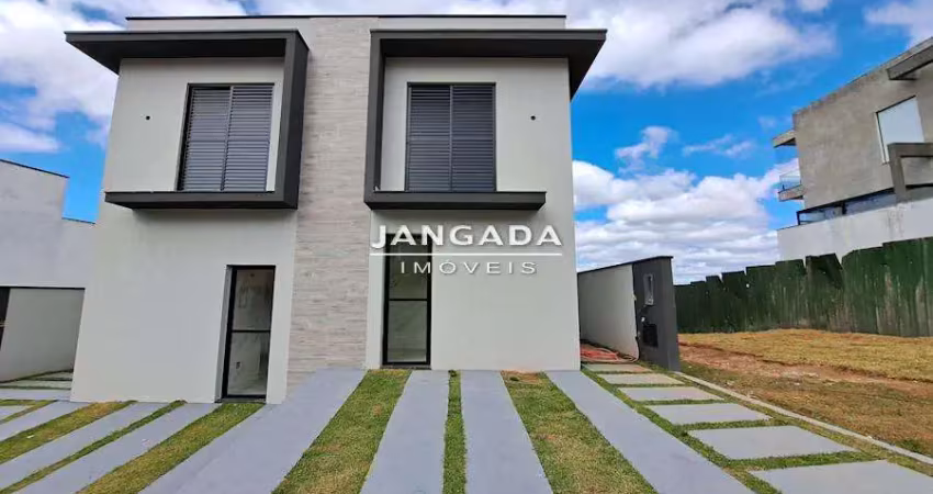 Sobrado novo com 3 dorm suite com sacada e quintal em condominio fechado