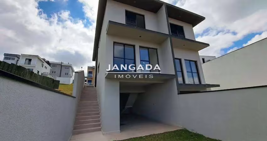Casa moderna com 3 dormitorios, area de lazer e localizacao privilegiada