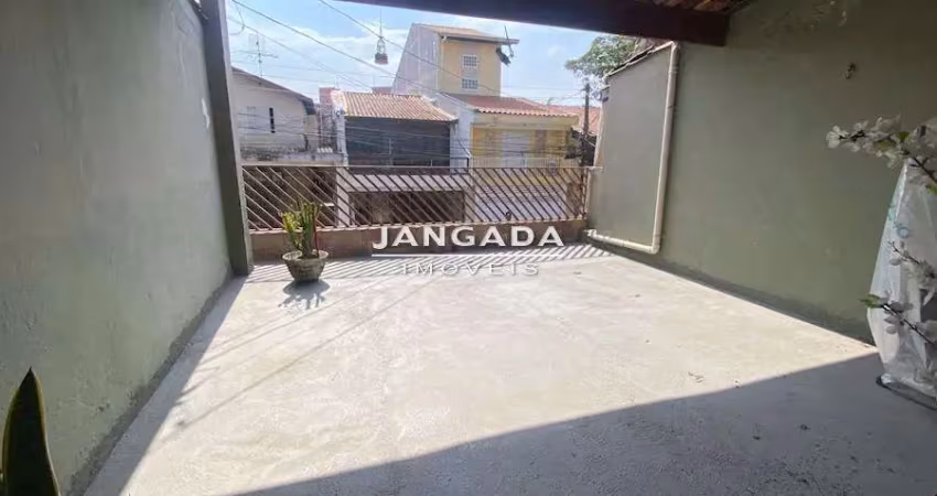 Pronto para morar! sobrado com 03 dormitorios, suite e quintal amplo