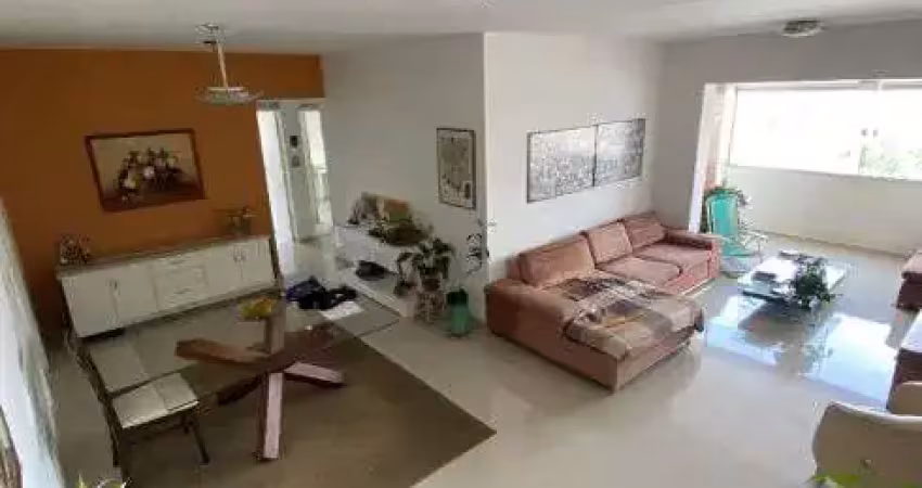 Apto no papicu com 112m2 de área, 3 quartos, móveis fixos e 2 vagas!!