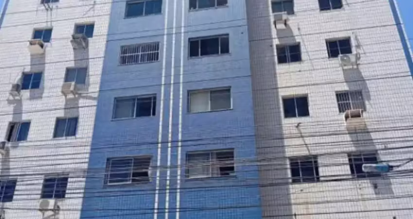 Apto no cocó com 93m2 de área, 3 quartos, 3 wc's, móveis fixos e 1 vaga de garagem!!