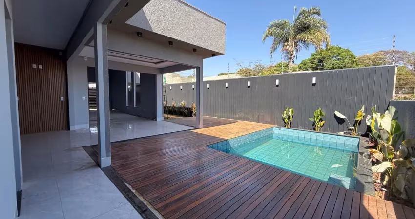 Casa de alto padrão 300m2 de lote - bairro setor sul com piscina