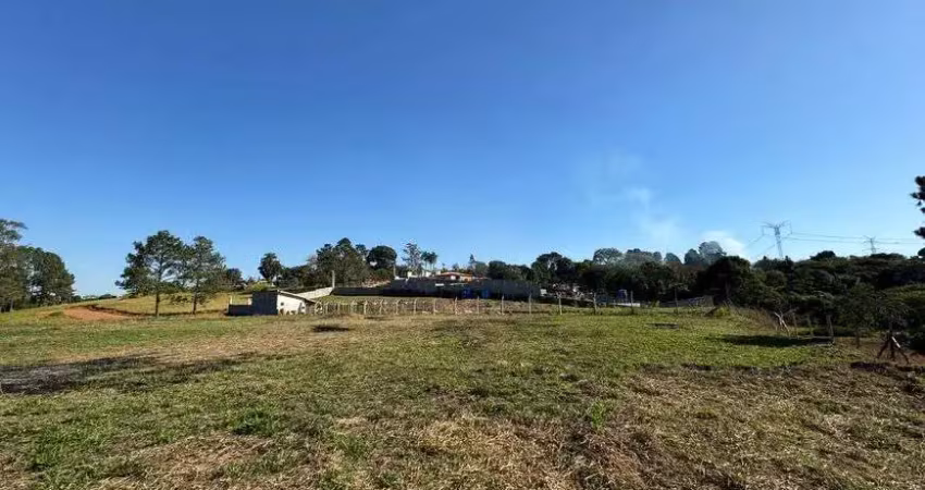 Ibiúna; terreno com “3.083,00m2' área totalmente plana 100% de aproveitamento; prox. à bunjiro nakao
