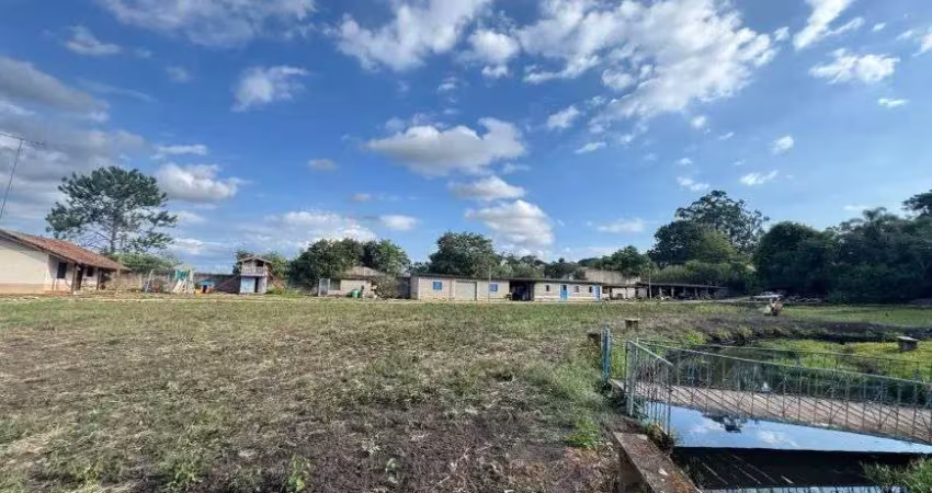 Ibiúna; linda área rural; sito com: 33.5133,92m2 c/tanque em pedra + 02 lagos c/nascentes próprias e