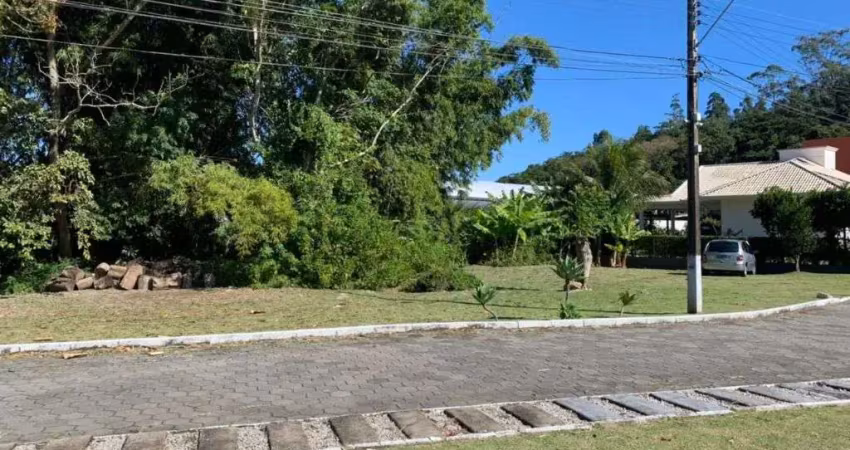Terreno em condomínio fechado à venda na Rua Isid Dutra, 173, Sambaqui, Florianópolis