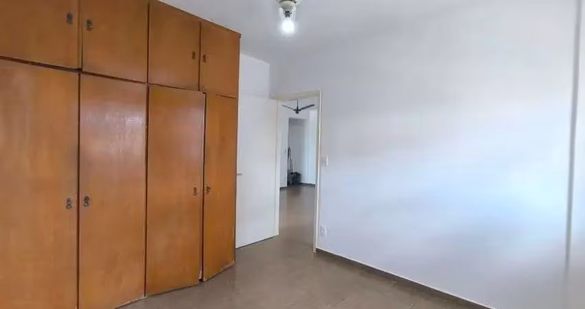 Apto amplo no centro – 2 dorms com armários e 90m² bem distribuídos