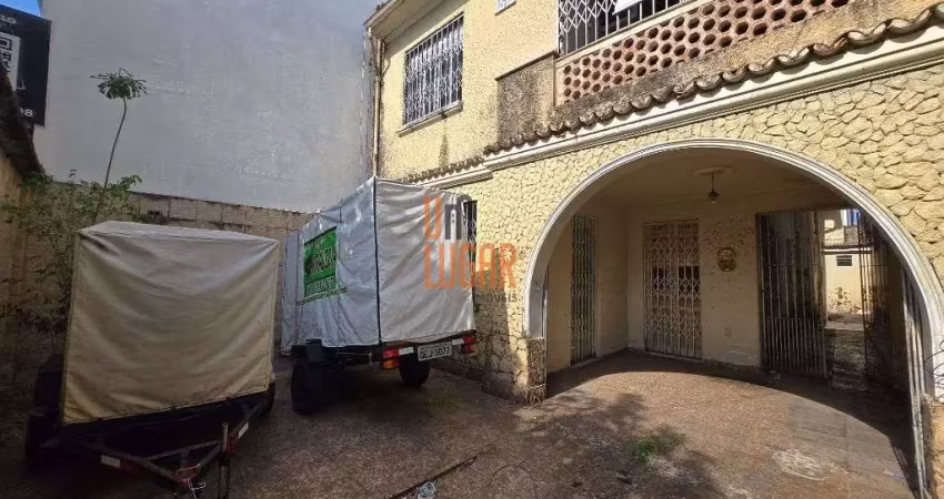 Um lugar imoveis vende ou aluga: casa de 2 pavimentos com 5 quartos na av. senador lemos, telegrafo.