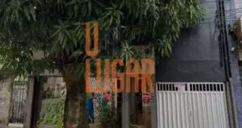 Um lugar imoveis aluga casa de 2 anda8res na travessa quintino bocaiuva  fins residenciais/comerciais