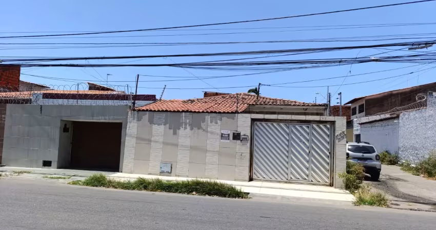 Excelente casa para locação na maraponga com  4 quartos e 3 vagas de garagem.