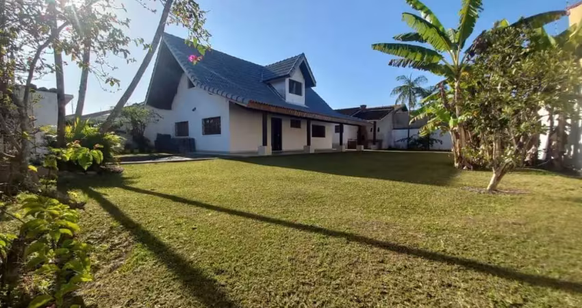 Casa com 2 lotes , com 2 dormitórios, 239 m² - venda por r$ 650.000 ou aluguel por r$ 3.400/mês - parque balneário oásis - peruíbe/sp