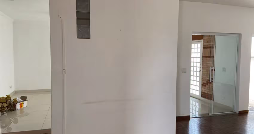 Imóvel de alto padrão disponível para comercia e residencial