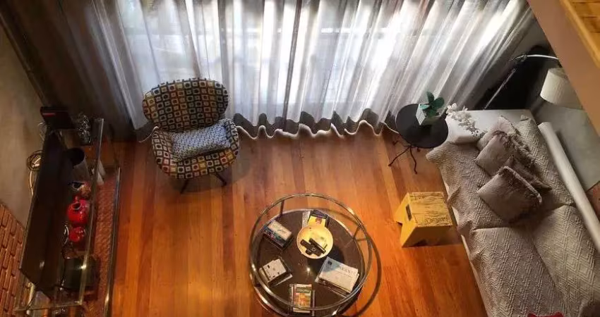 Loft duplex mobiliado e decorado para aluguel tem 83 m2 com 2 quartos