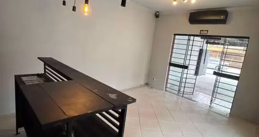 Casa comercial com 1 sala para alugar na Vila Aparecida, Taubaté 