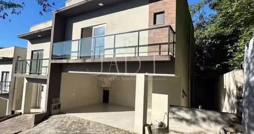 Casa com 3 quartos para alugar na Rua das Hortências, São Marcos, Joinville