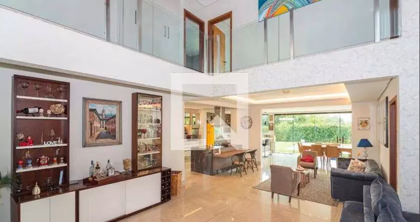 Casa / sobrado em condomínio para venda - aconchego da serra, 4 quartos,  320 m² - itabirito