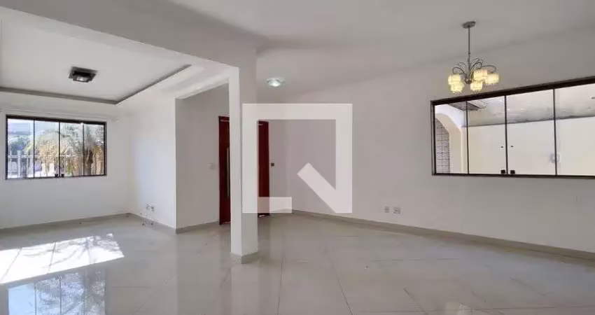 Casa para venda - taquara, 3 quartos,  363 m² - rio de janeiro