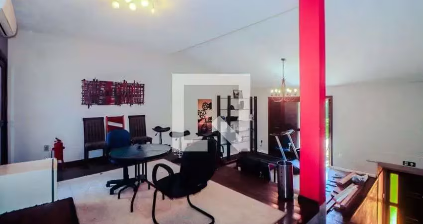 Casa para venda - jardim itu-sabará, 3 quartos,  243 m² - porto alegre