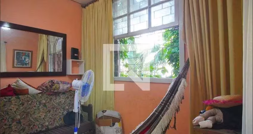 Casa para venda - são joão , 2 quartos,  370 m² - porto alegre