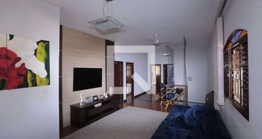 Casa para venda - milionários, 4 quartos,  200 m² - belo horizonte