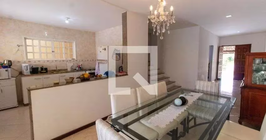 Casa / sobrado em condomínio para venda - maria paula, 3 quartos,  530 m² - niterói