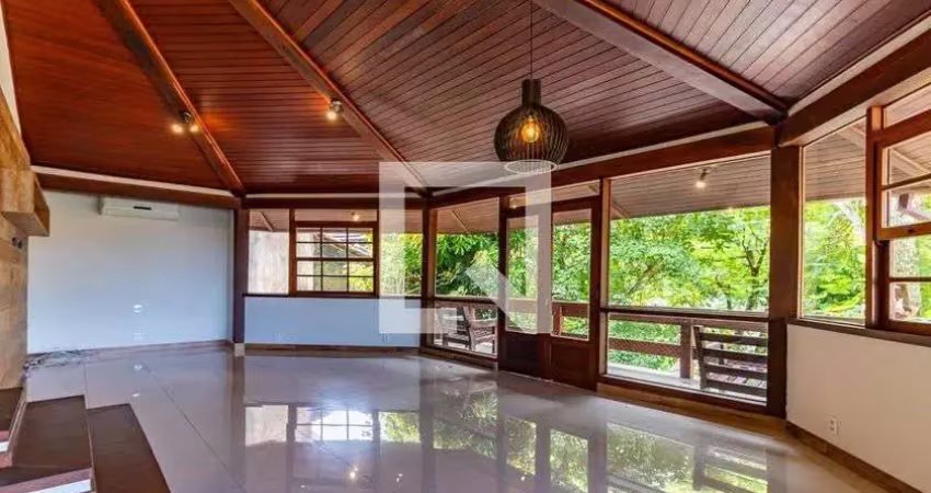 Casa para venda - itaipu, 4 quartos,  385 m² - niterói