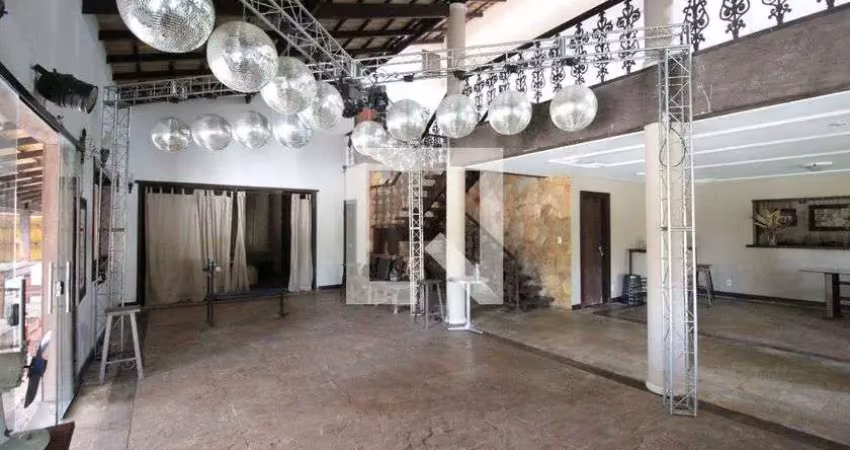 Casa para venda - braúnas, 4 quartos,  640 m² - belo horizonte