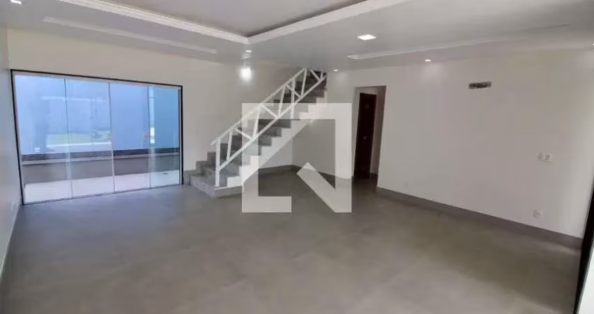 Casa / sobrado em condomínio para venda - vargem grande, 4 quartos,  375 m² - rio de janeiro