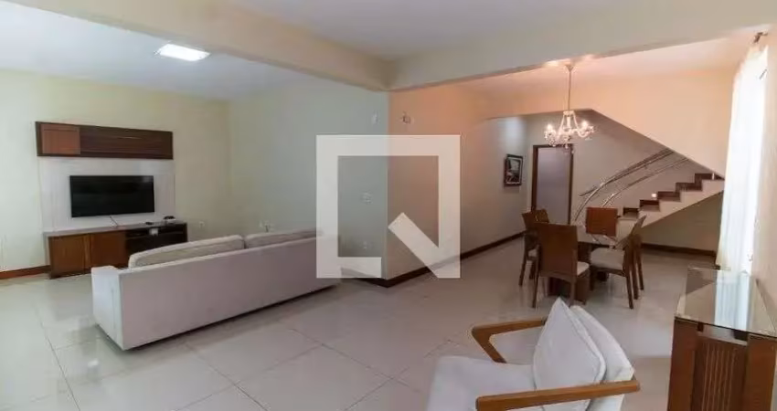 Casa para venda - itaipu, 6 quartos,  600 m² - niterói