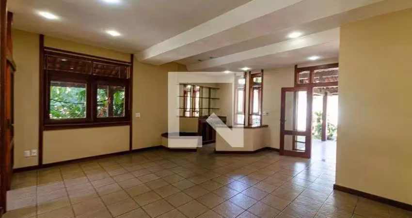 Casa / sobrado em condomínio para venda - cantagalo, 7 quartos,  675 m² - niterói