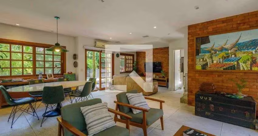 Casa / sobrado em condomínio para venda - vargem pequena, 4 quartos,  590 m² - rio de janeiro