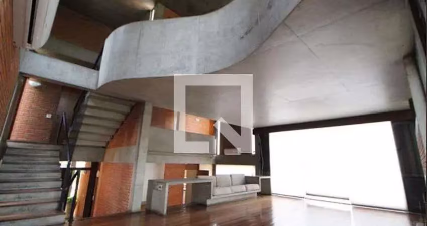 Casa à venda na Avenida das Magnólias, Cidade Jardim, São Paulo