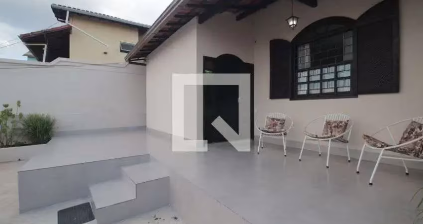 Casa para venda - alto caiçaras, 4 quartos,  132 m² - belo horizonte