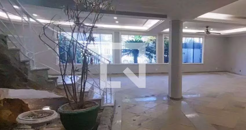 Casa / sobrado em condomínio para venda - taquara, 6 quartos,  650 m² - rio de janeiro