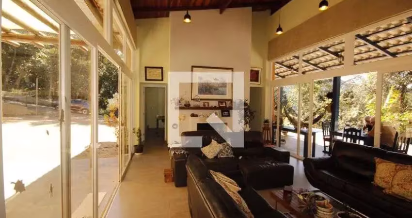 Casa / sobrado em condomínio para venda - jardins de petrópolis, 4 quartos,  961 m² - nova lima