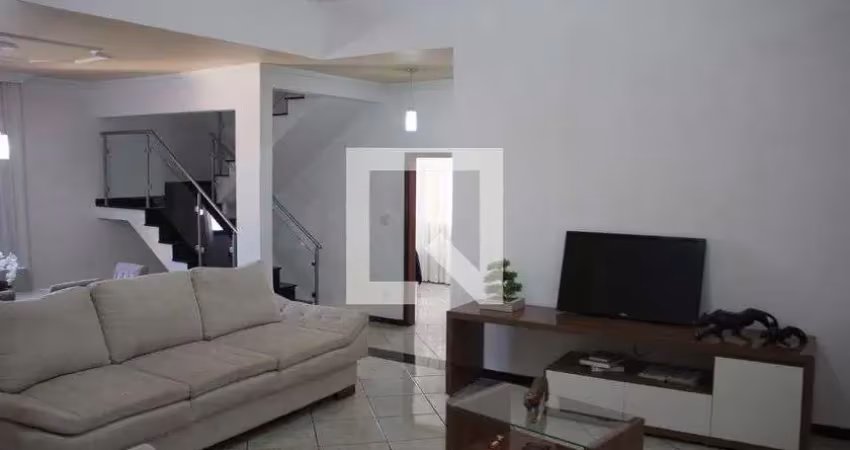 Casa para venda - jardim industrial, 5 quartos,  472 m² - contagem