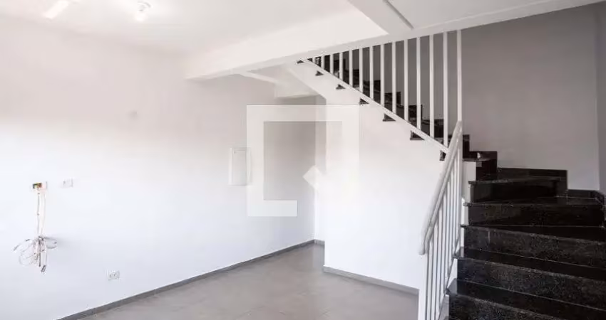 Casa com 2 quartos à venda na Rua dos Pessegueiros, Taboão, Diadema
