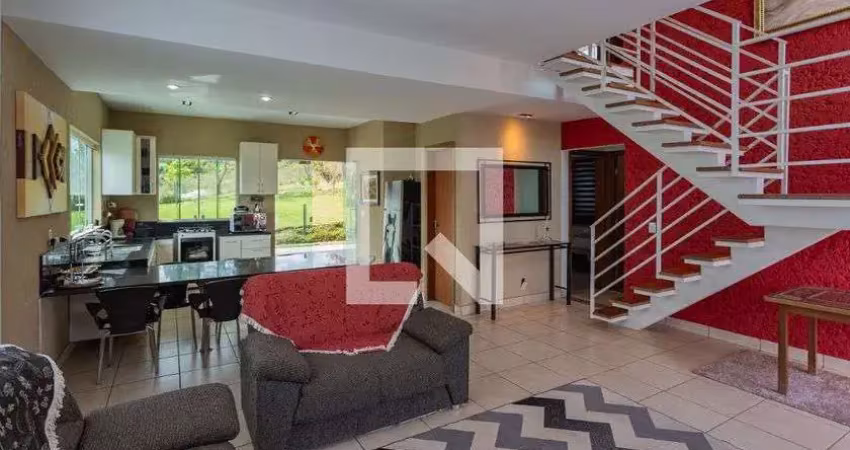 Casa / sobrado em condomínio para venda - aconchego da serra, 6 quartos,  220 m² - itabirito