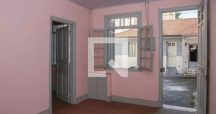 Casa com 2 quartos à venda na Rua Júlio Conceição, Bom Retiro, São Paulo