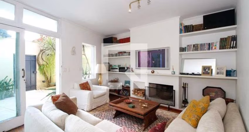 Casa com 3 quartos à venda na Rua Livi, Vila Madalena, São Paulo